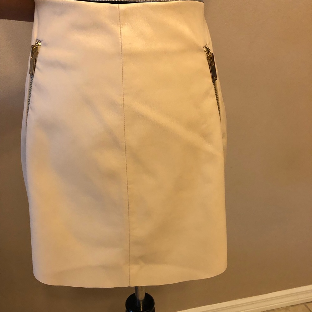 ✨NEW LISTING✨ PHILOSOPHY CREAM MINI SKIRT